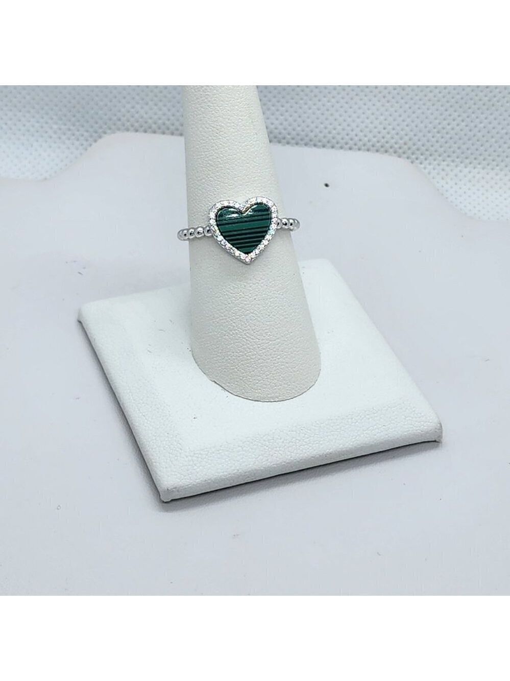 Brand New Sterling Silver 925 Green Heart Ring